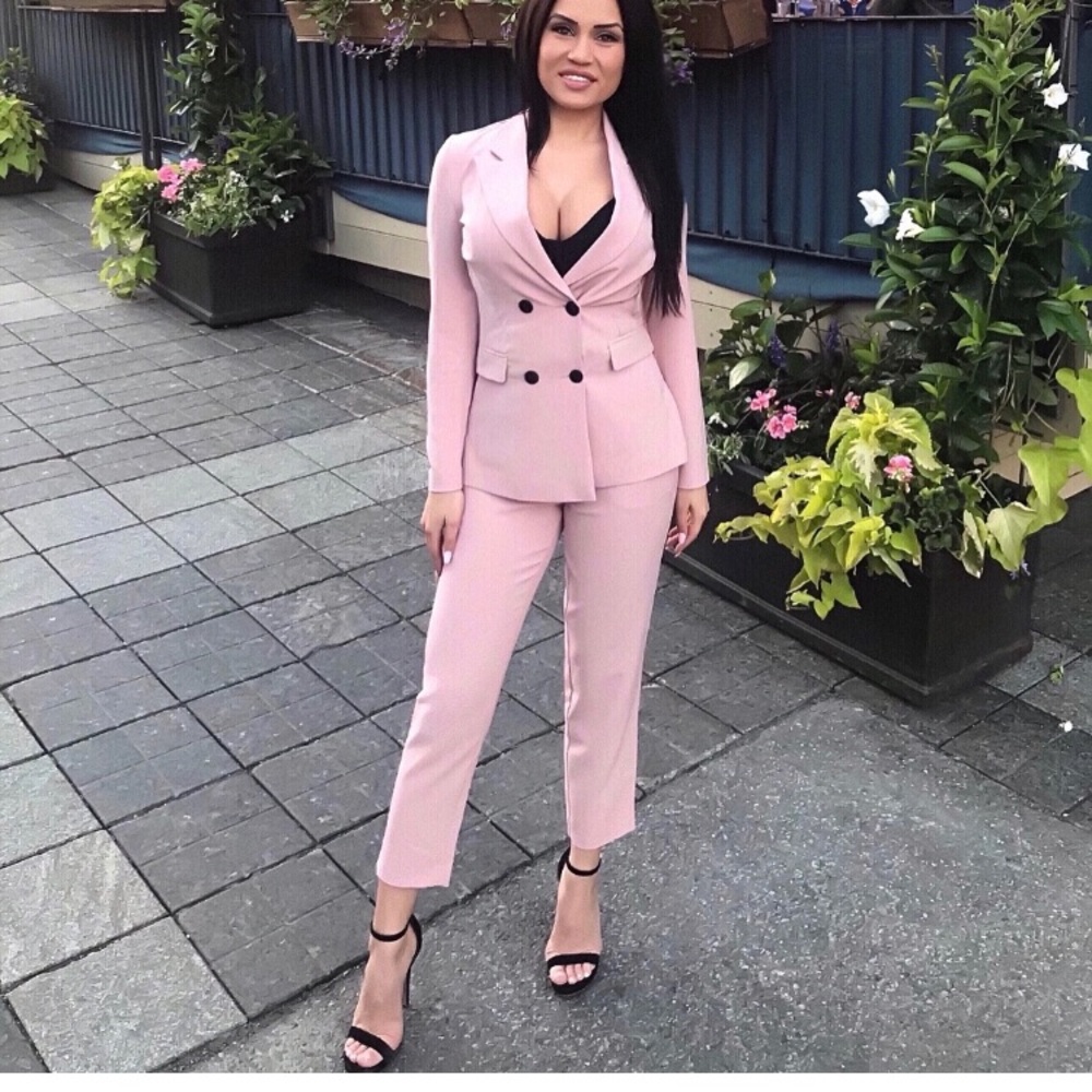 Stunning Dynamite Pink Suit Xs blazer and pants